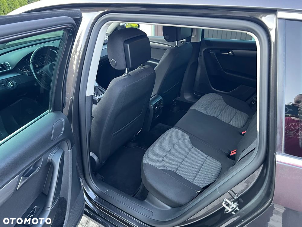 Volkswagen Passat 2.0 TDI BlueMotion Technology Comfortline - 12