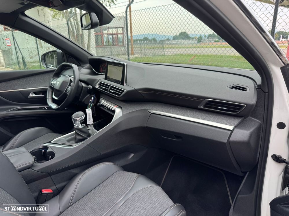Peugeot 3008 1.6 BlueHDi GT Line - 16