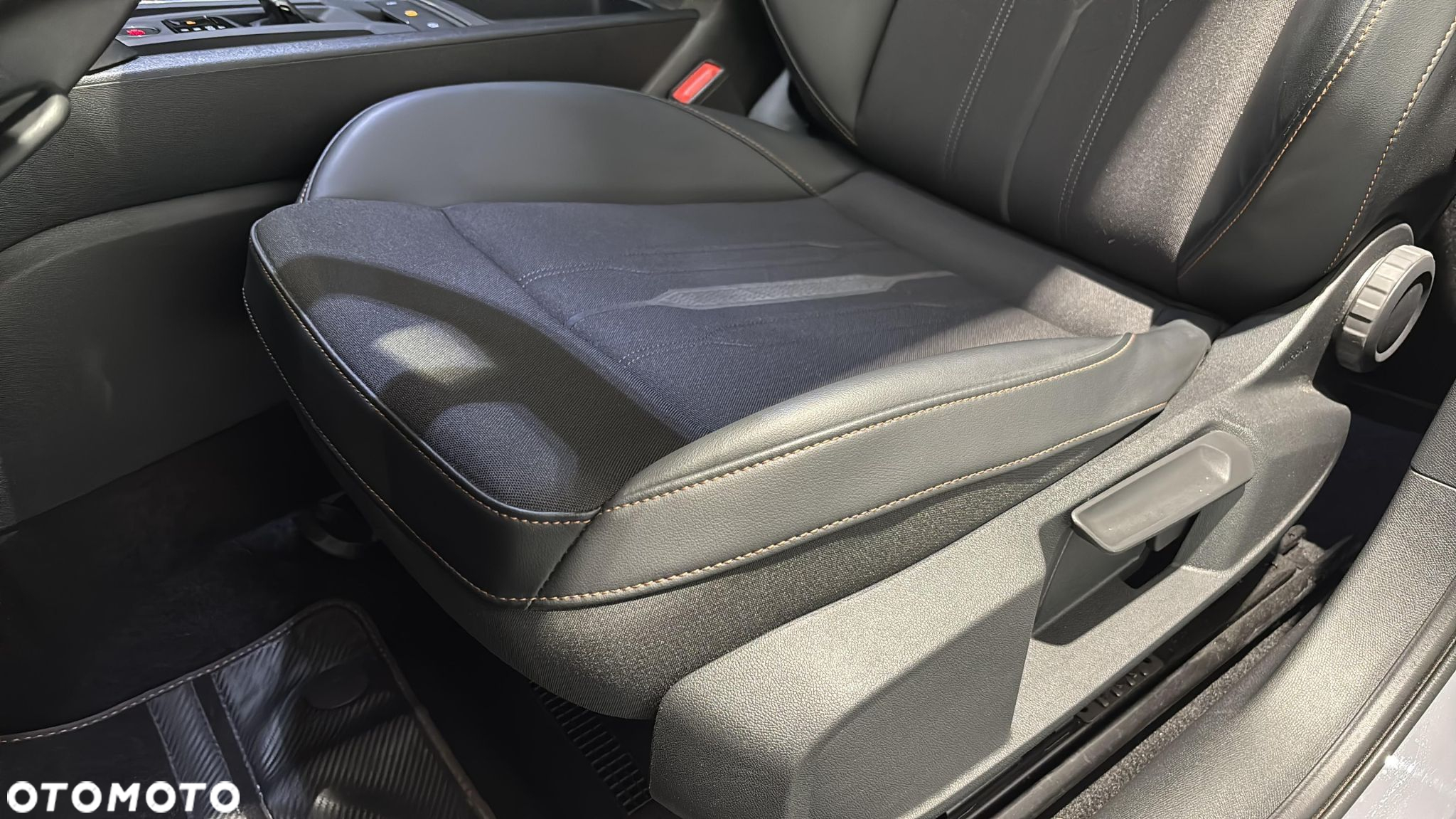Cupra Leon 1.5 eTSI DSG - 12