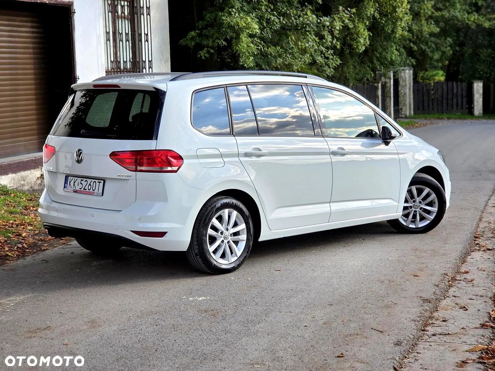 Volkswagen Touran 2.0 TDI BMT Comfortline - 14