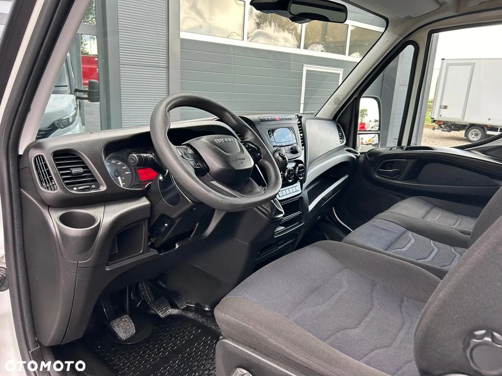 Iveco Daily 35C16 3.0 HPI Kontener 8 palet + winda 750kg + drzwi boczne **Niski przebieg**Na drążku**Wzmocniony**Climatronic**Sprowadzony**2022R** - 10