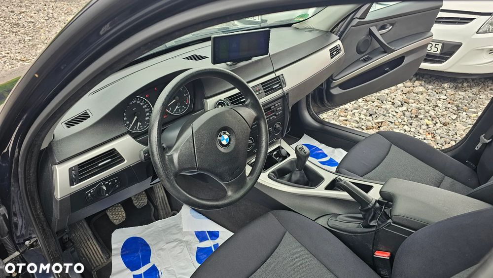 BMW Seria 3 320i - 15