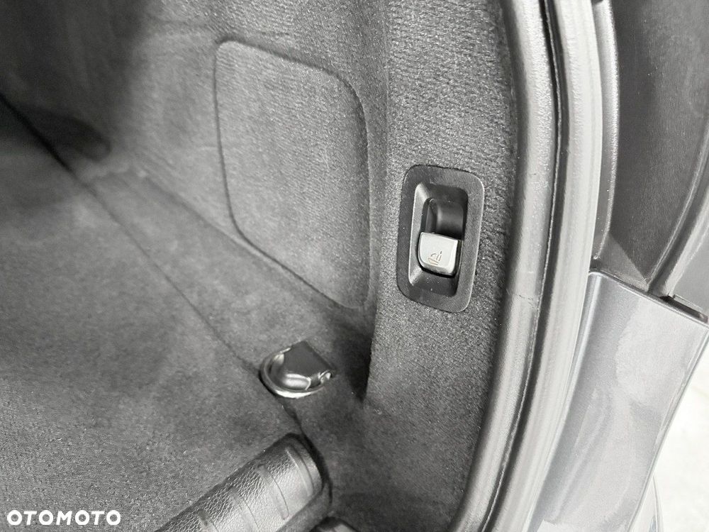 Mercedes-Benz Klasa C - 25