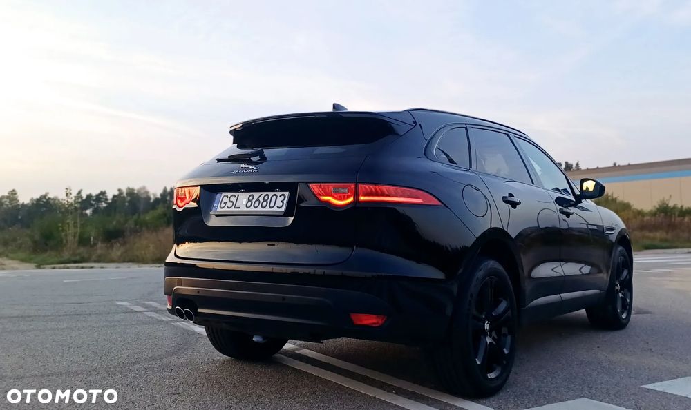 Jaguar F-Pace - 5