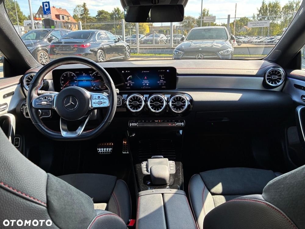 Mercedes-Benz CLA - 9