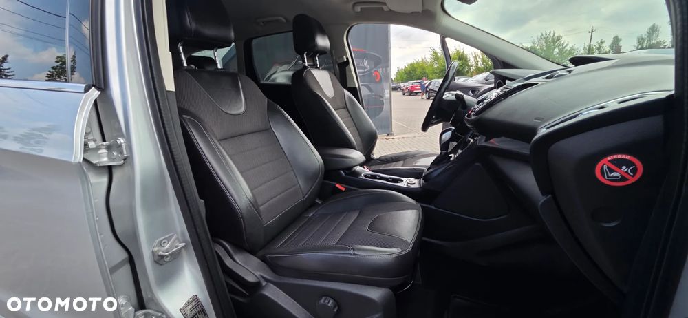 Ford Kuga 2.0 TDCi 4x4 Titanium - 36
