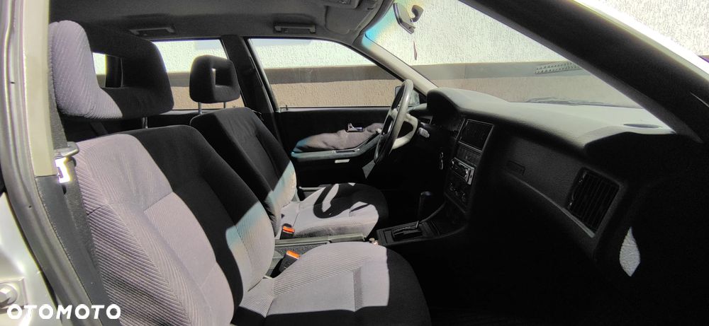 Audi 80 2.0 E - 18