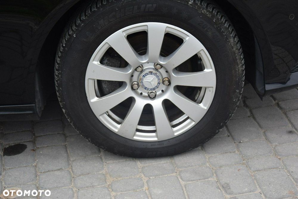 Mercedes-Benz Klasa E 220 CDI BlueEff - 9