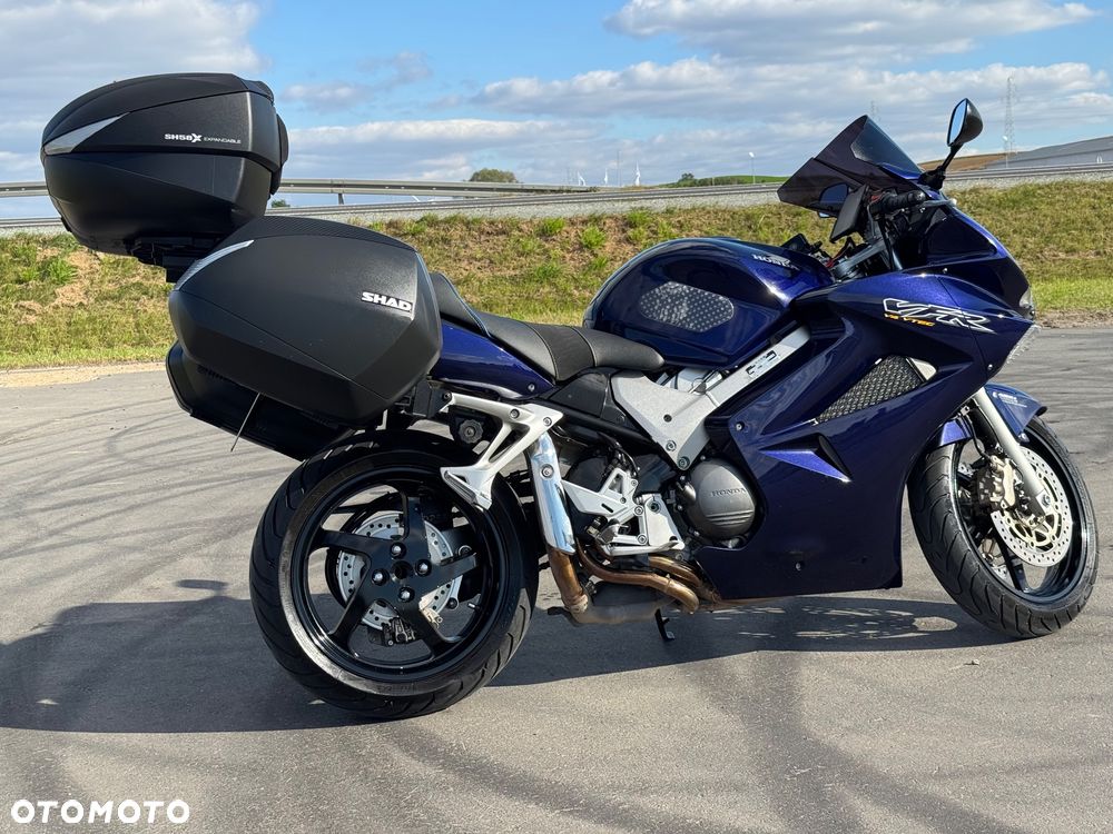 Honda VFR - 7