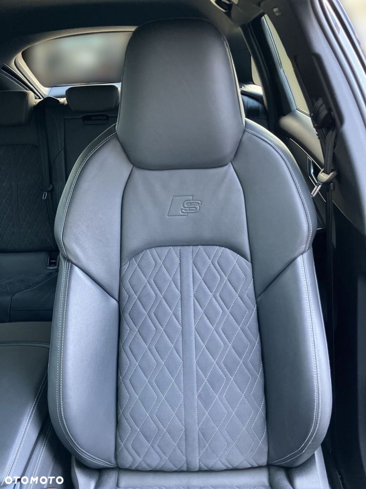 Audi S6 Avant - 16
