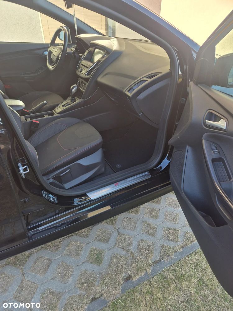 Ford Focus 1.5 EcoBlue Start-Stopp-System ST-LINE - 16