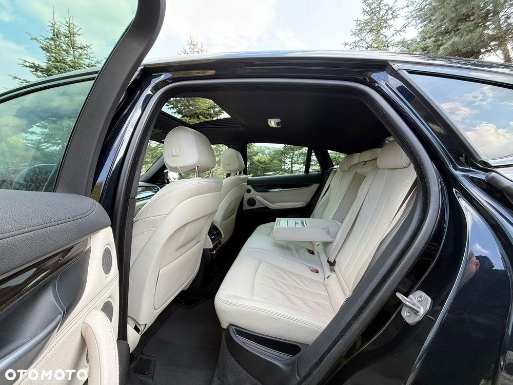 BMW X6 M50d - 24