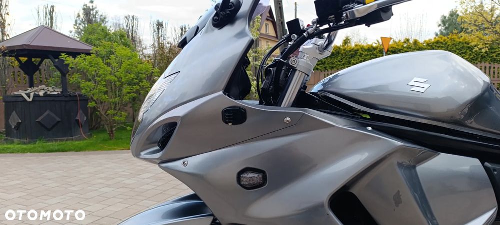 Suzuki GSX - 37