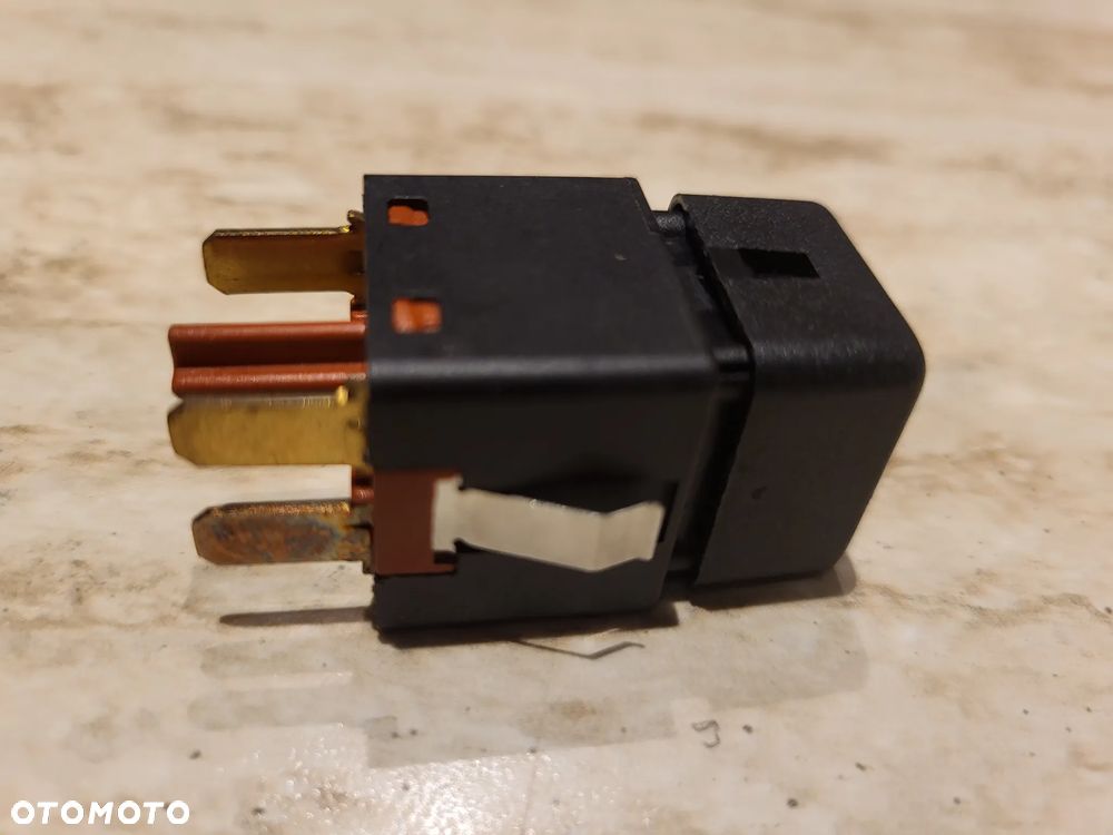 WYŁĄCZNIK OGRZEWANEJ SZYBY OPEL VECTRA 90228203 - 4