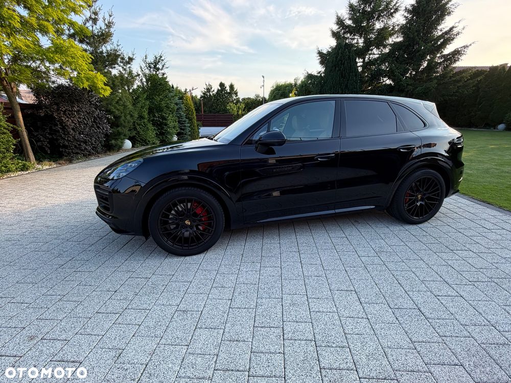 Porsche Cayenne GTS - 10