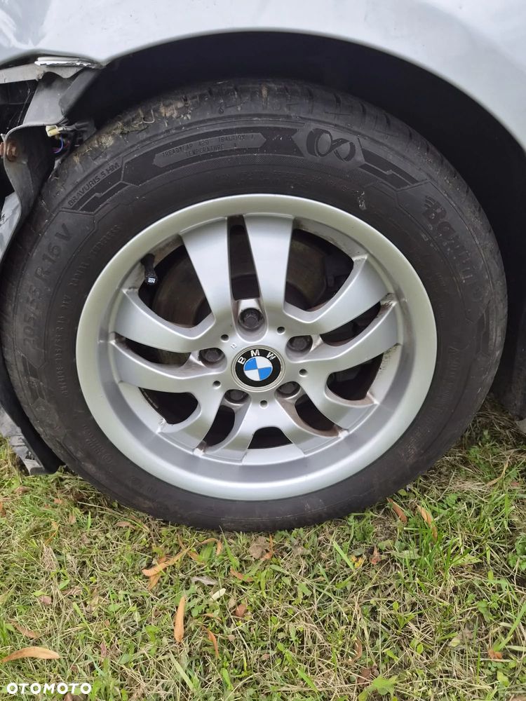 BMW Seria 3 318i - 15