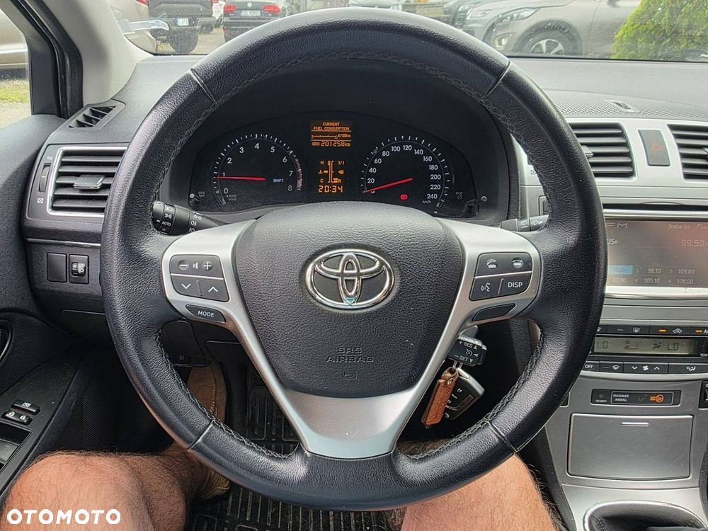 Toyota Avensis 2.0 Premium EU5 - 8