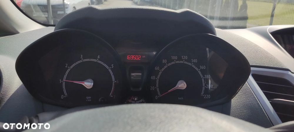 Ford Fiesta 1.25 Viva - 13