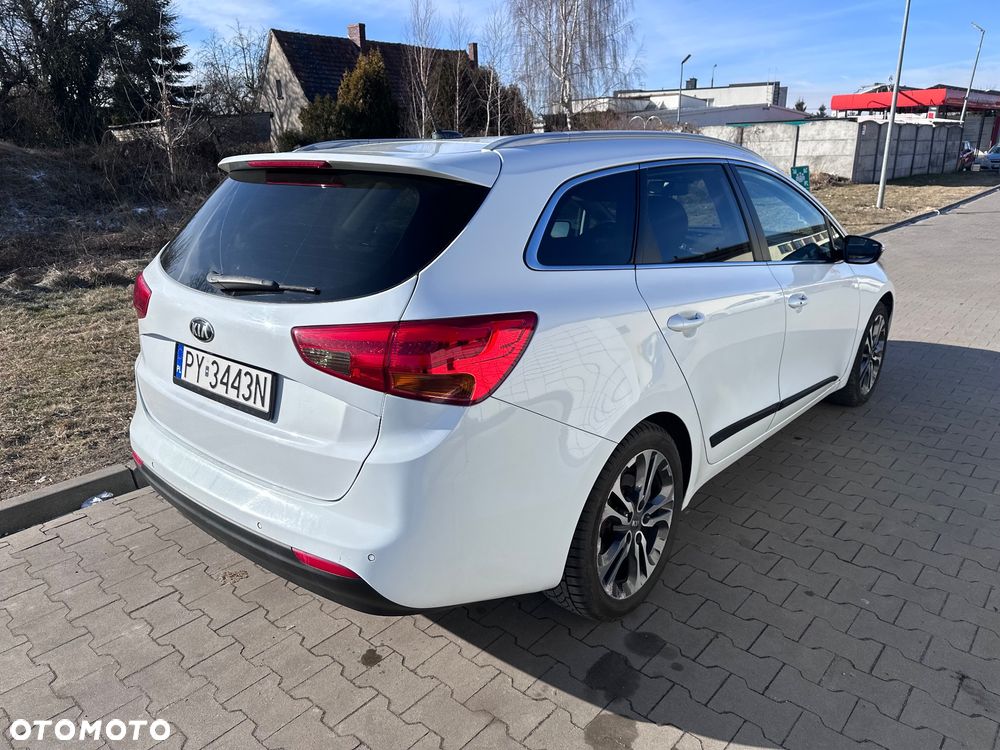 Kia Ceed 1.6 CRDi 128 Platinum Edition - 3