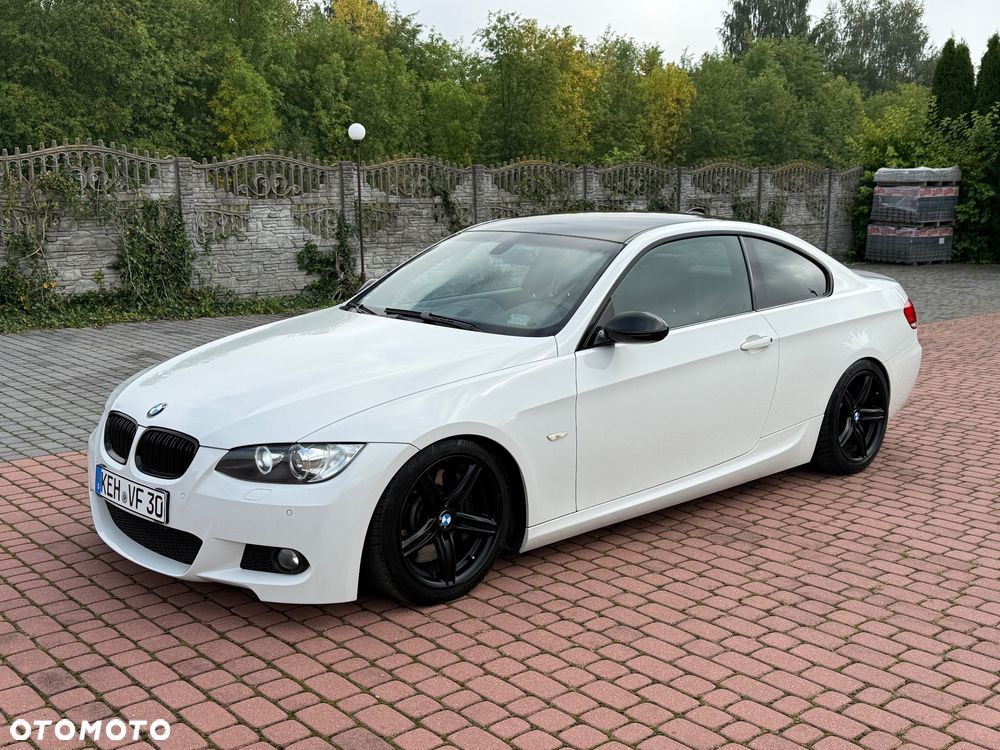 BMW Seria 3 330d Coupe M Sport Edition - 6