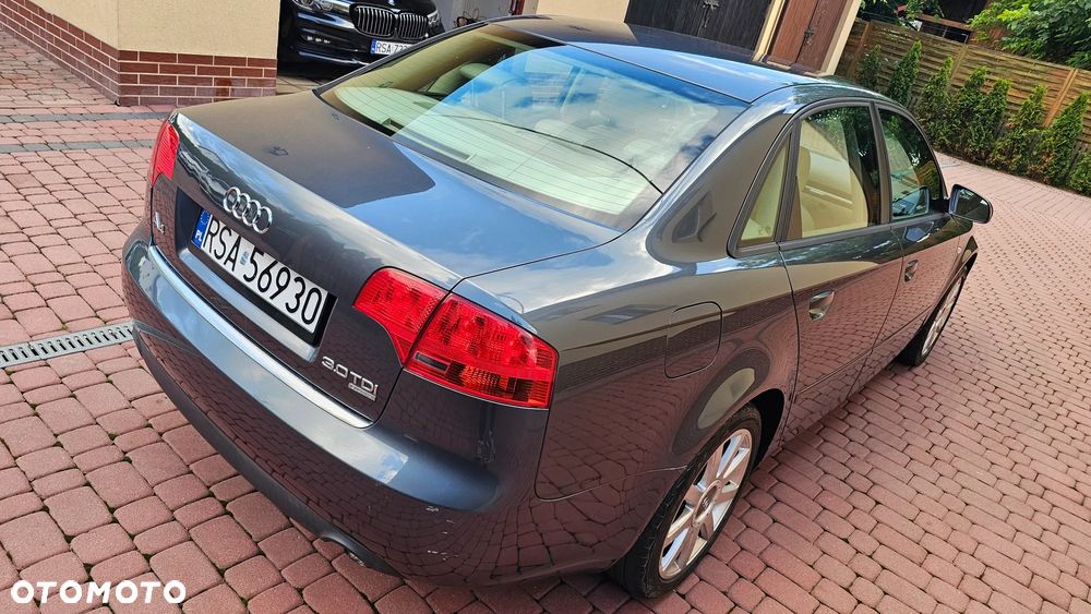 Audi A4 Limousine - 26