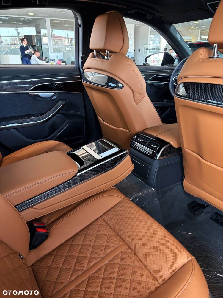 Audi A8 - 18