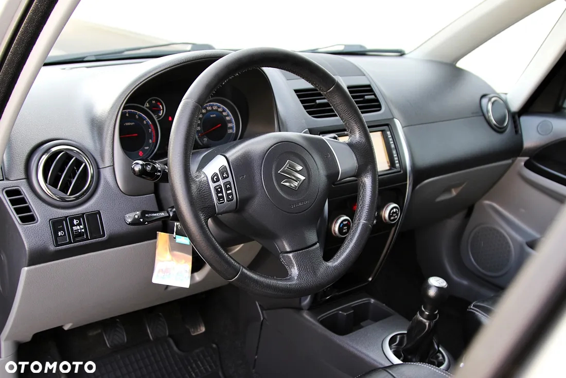 Suzuki SX4 1.6 Premium 4WD - 16