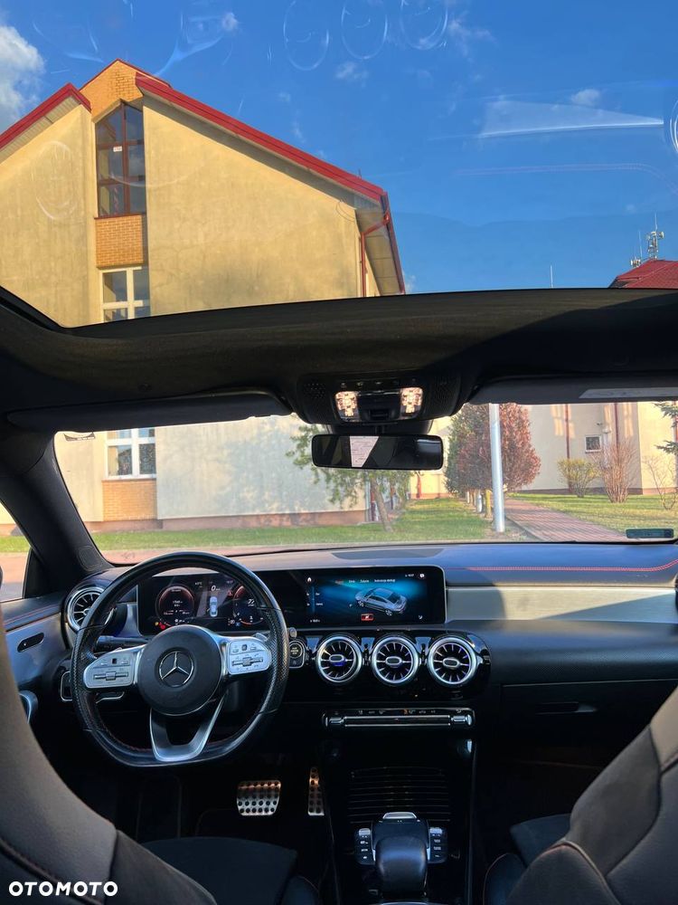Mercedes-Benz CLA 200 AMG Line 7G-DCT - 7