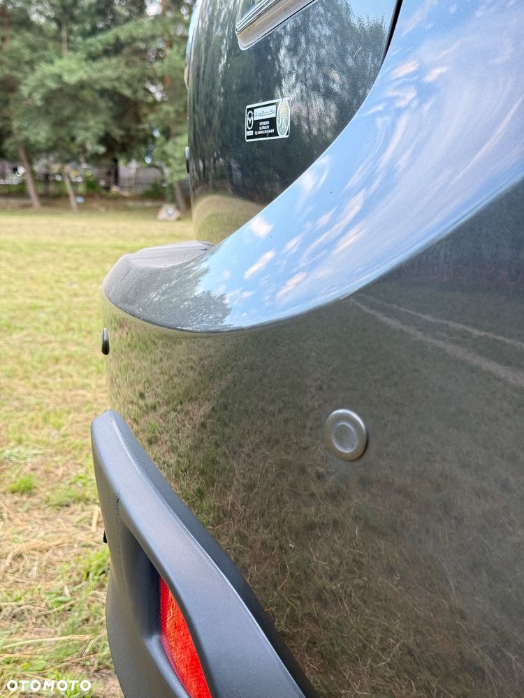 Mazda 3 2.0 Exclusive + - 19