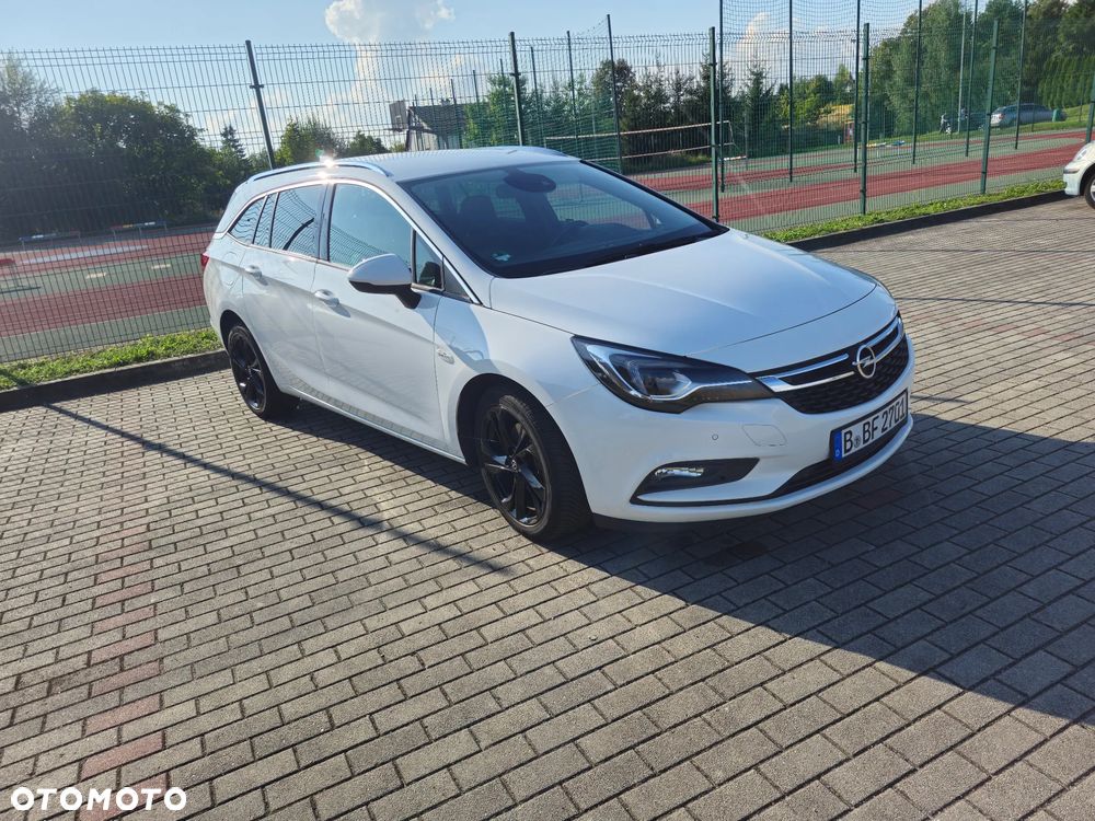Opel Astra 1.6 Turbo Start/Stop Sports Tourer Innovation - 9