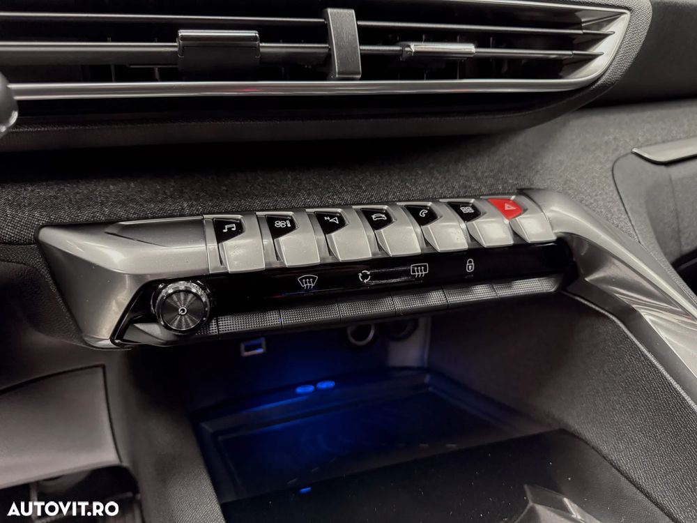 Peugeot 3008 1.2 PureTech S&S BVM6 Allure - 31