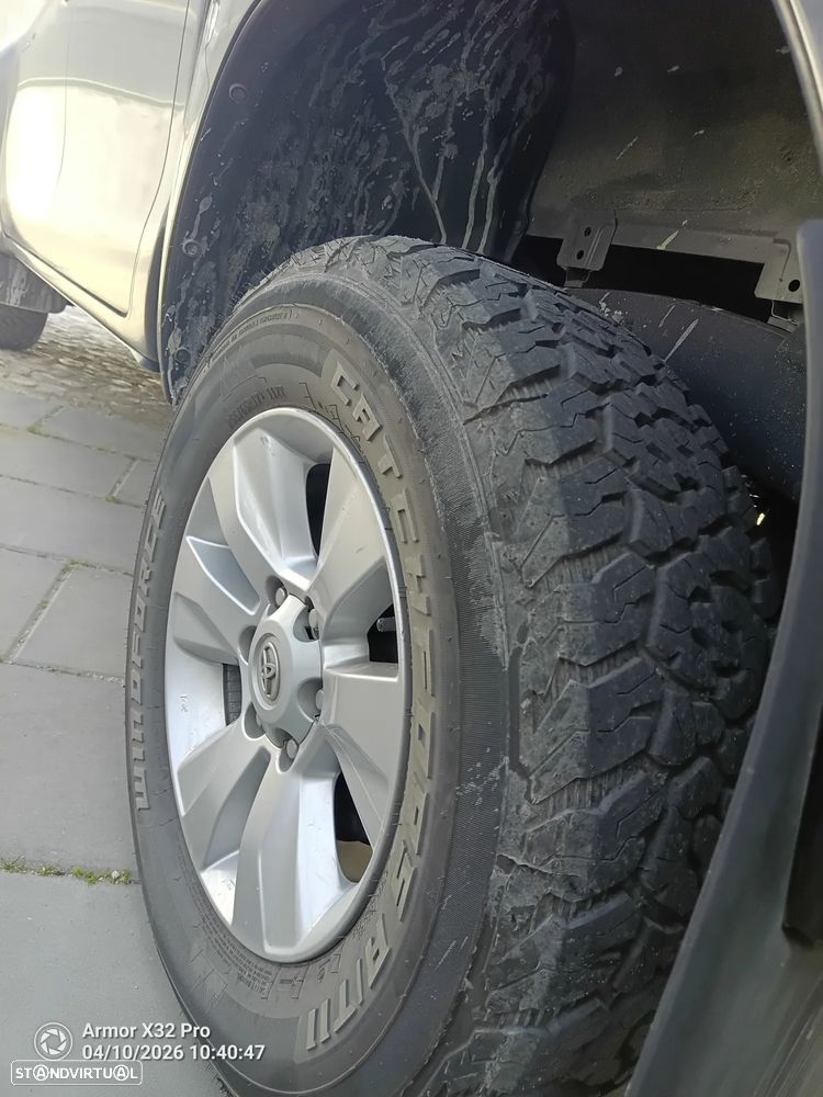 Toyota Hilux 2.4 D-4D 2WD CD Tracker - 5