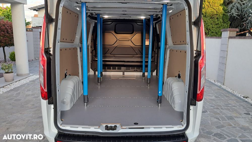 Ford Transit Custom - 12