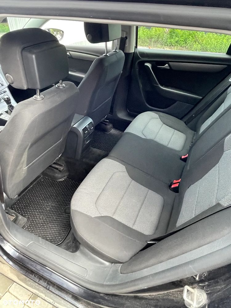 Volkswagen Passat 1.6 TDI Comfortline - 7
