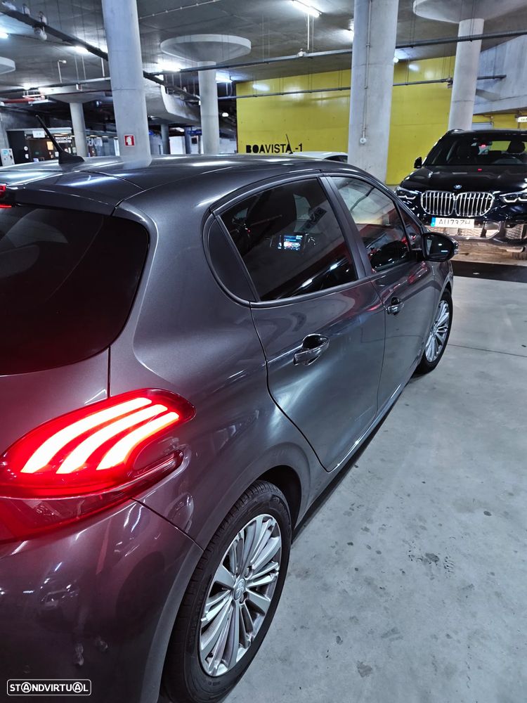Peugeot 208 1.5 BlueHDi Signature - 9