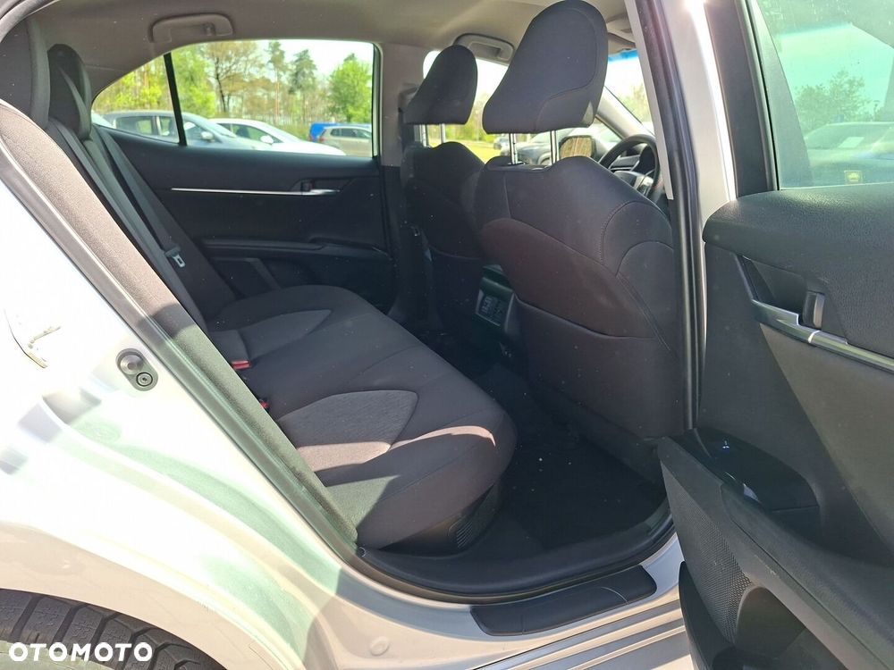 Toyota Camry 2.5 Hybrid Comfort CVT - 11