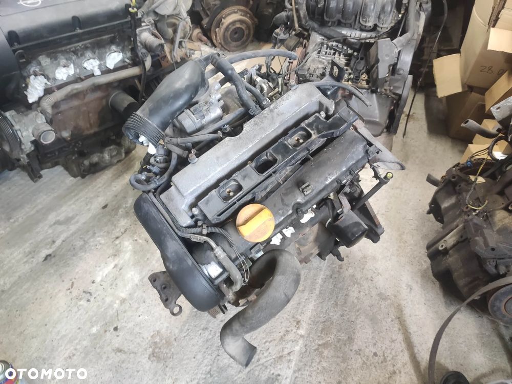 KL Silnik Słupek Opel Vectra C Astra h 1.8 16V Z18XE 315032144 - 1