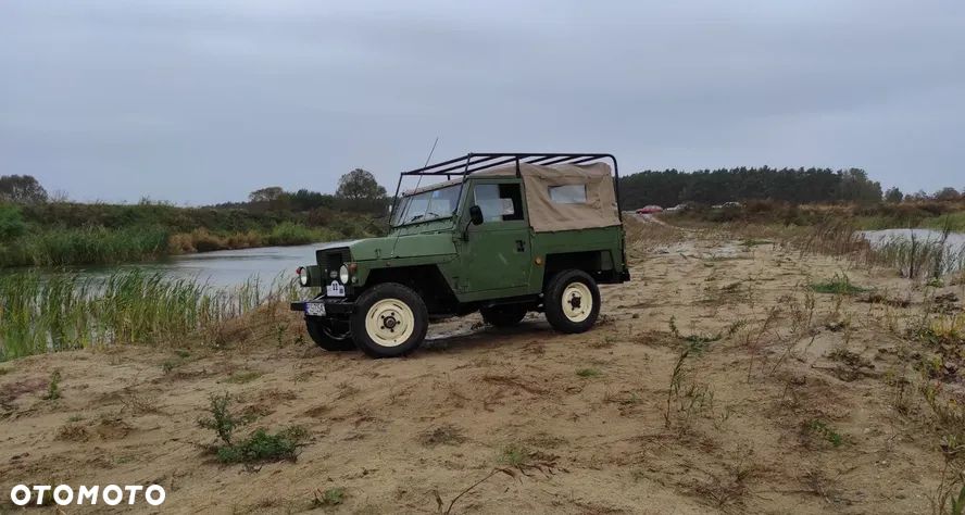 Land Rover Defender - 12