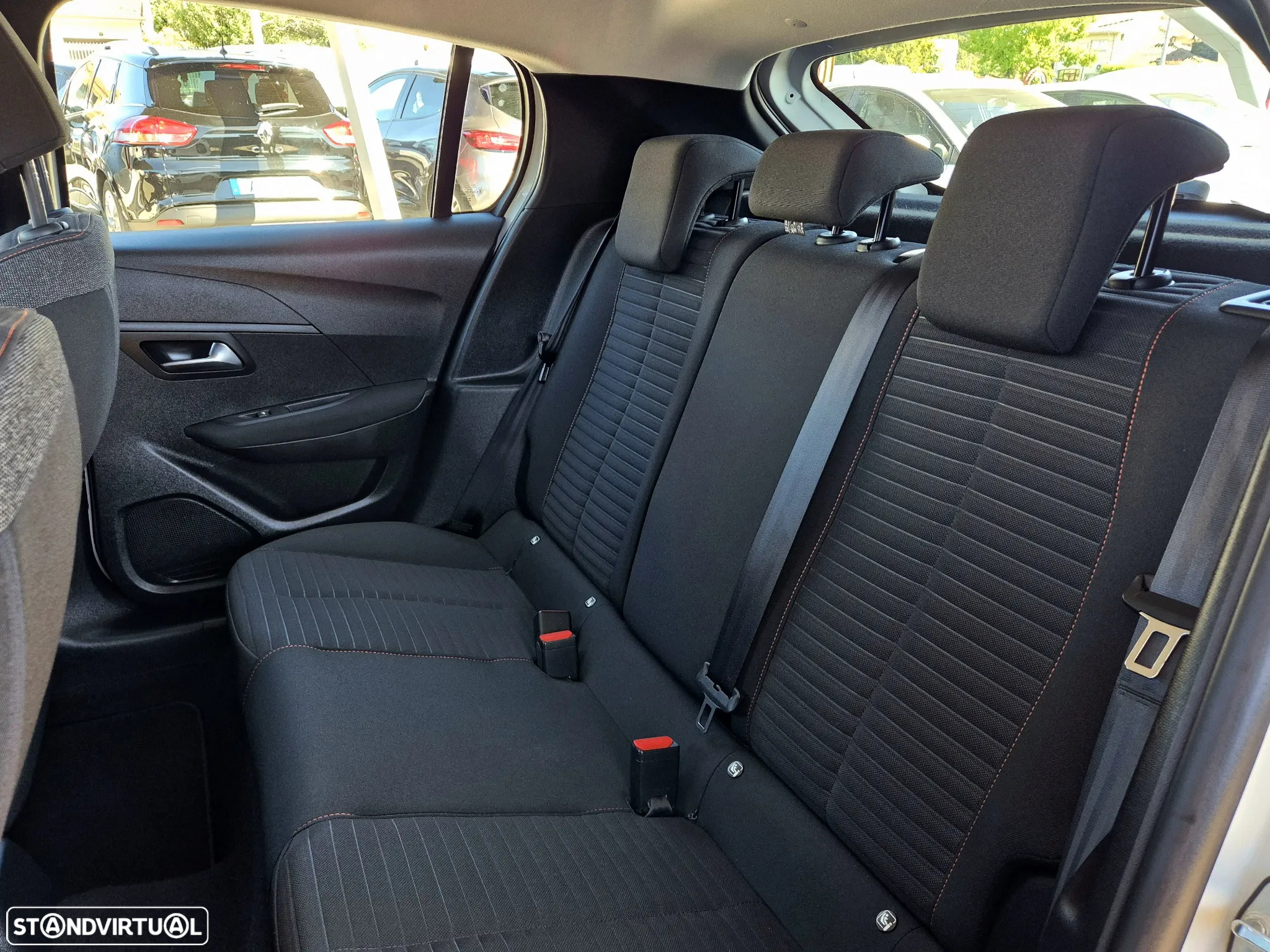 Peugeot 208 1.2 PureTech Active Pack - 13