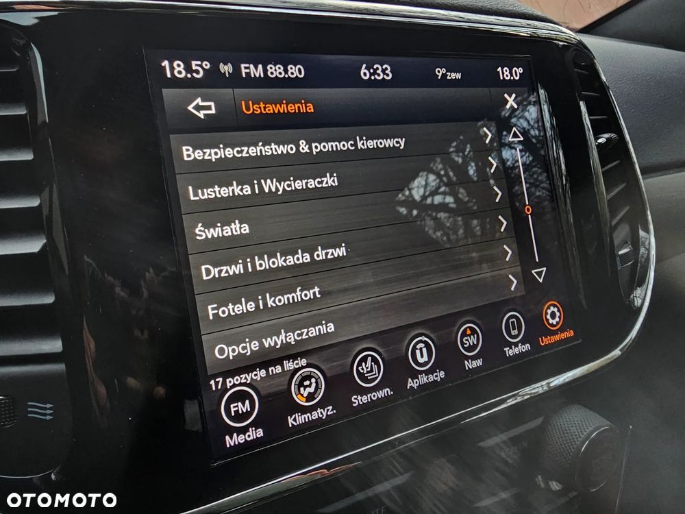 Jeep Grand Cherokee 3.6 V6 Laredo - 23