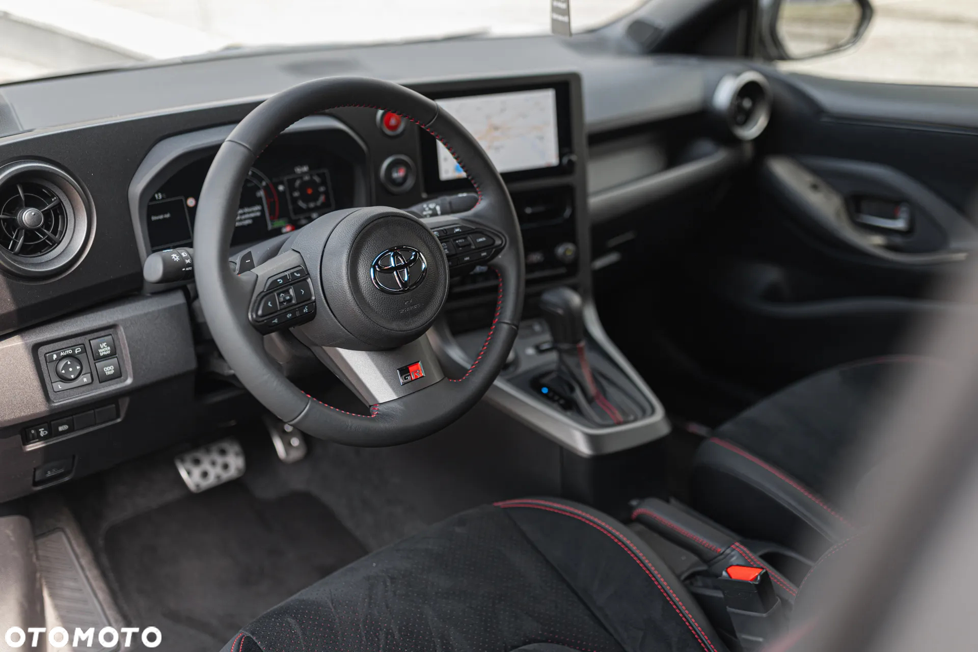 Toyota Yaris GR 1.6 Dynamic - 14