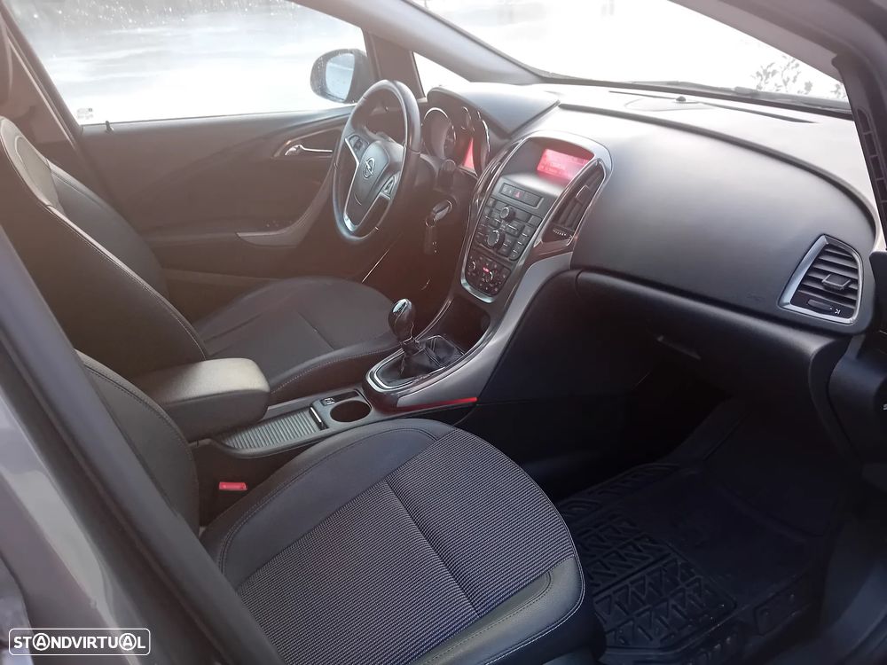 Opel Astra Caravan 1.7 CDTi Cosmo Plus - 41