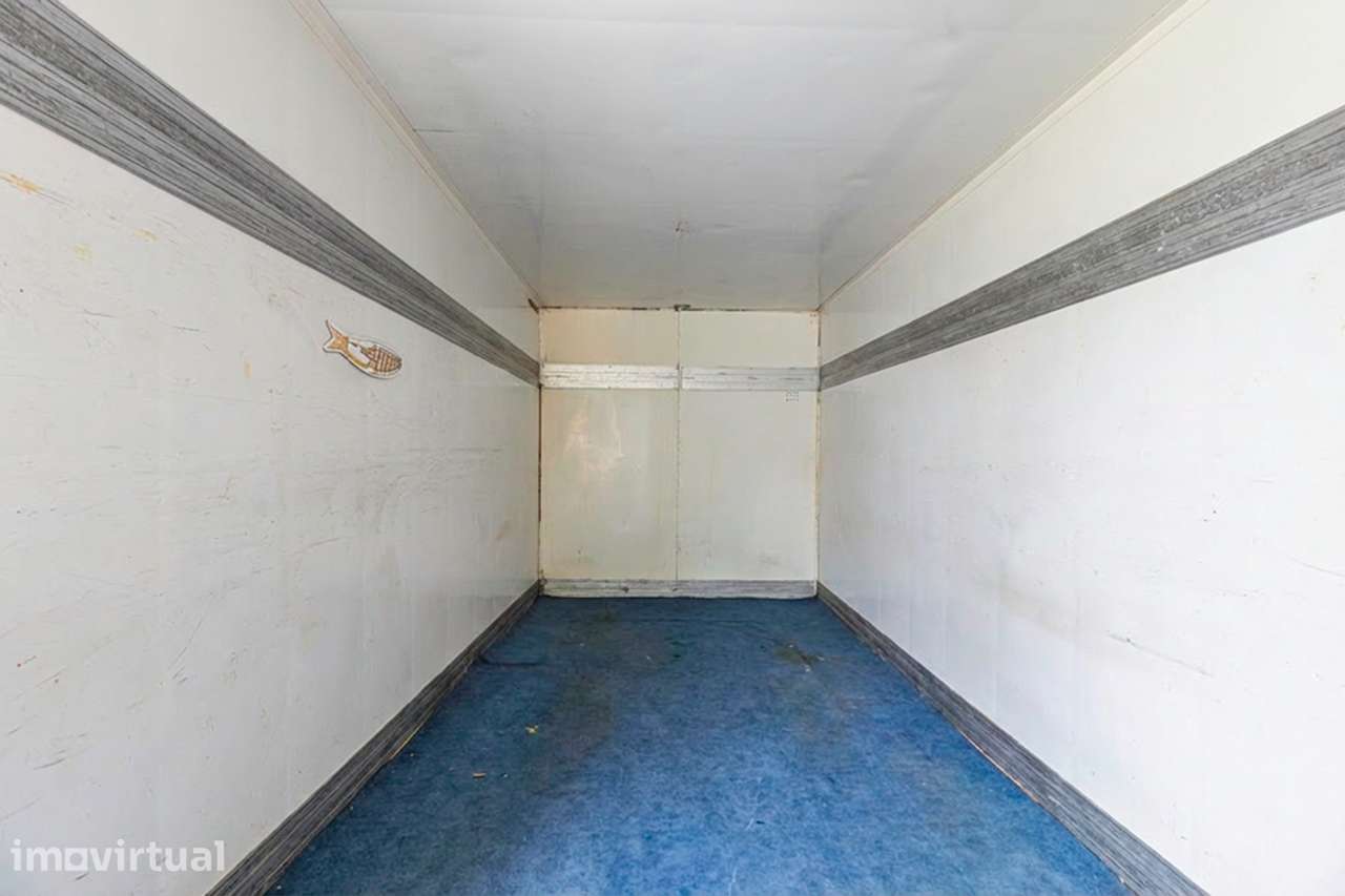 Propriedade com área total de 12 400 m2, localizada na Lapa - Grande imagem: 2/34