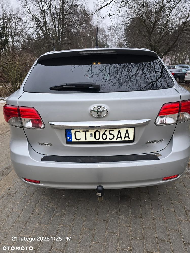 Toyota Avensis 2.0 D-4D Premium - 4