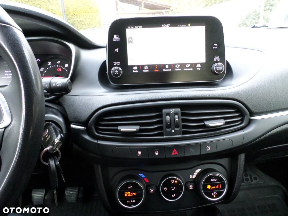 Fiat Tipo 1.4 T-Jet 16v Lounge - 16