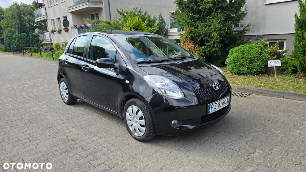 Toyota Yaris 1.3 Luna A/C - 1