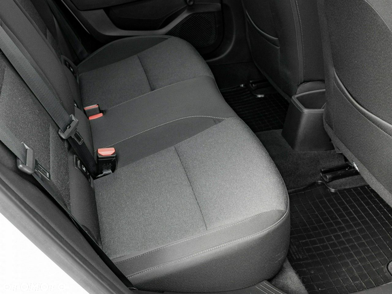 Renault Clio 1.0 TCe Equilibre - 29