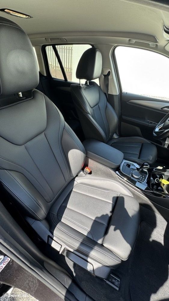 BMW X3 30 e xDrive Line Luxury - 27