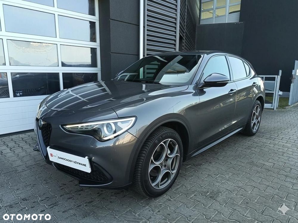 Alfa Romeo Stelvio 2.0 Turbo Sprint Q4 - 3