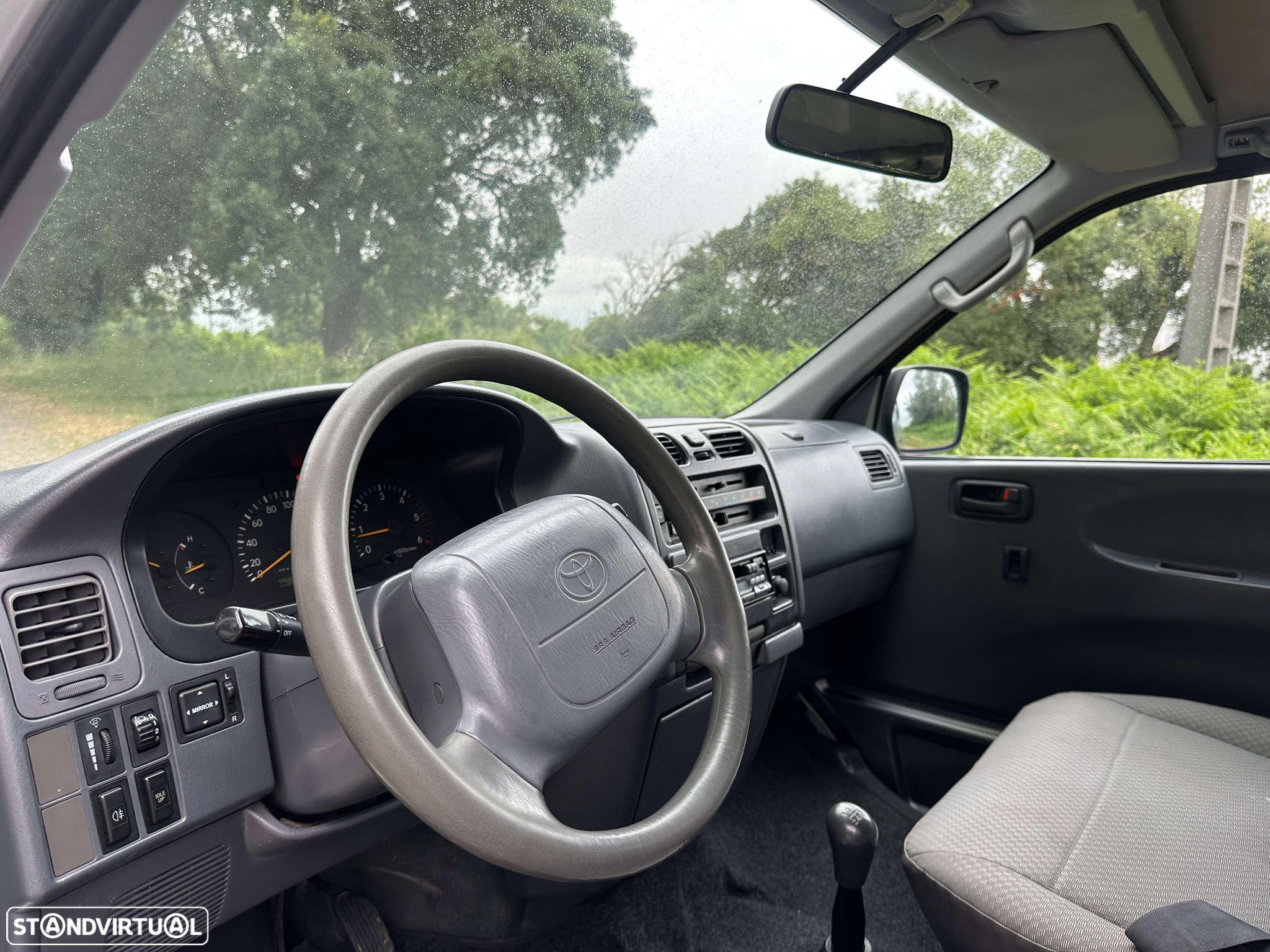Toyota HiAce 2.5 D-4D 2.6T - 19